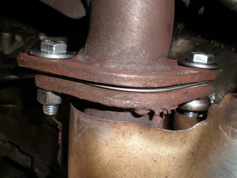 Header question.. how to remove rear bolts from header pipe?